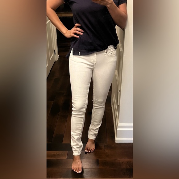 BDG Skinny Mid Rise Jeans (26 x 30) - Picture 2 of 4